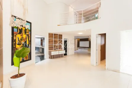 Casa de Condomínio com 4 Quartos para alugar, 265m² no Campo Comprido, Curitiba