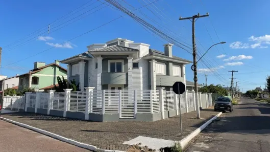 Sobrado com 5 Quartos à venda, 251m² no CIDREIRA, Cidreira