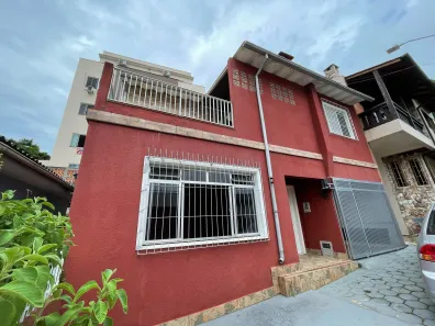 Casa com 3 Quartos à venda, 182m² no Agronômica, Florianópolis