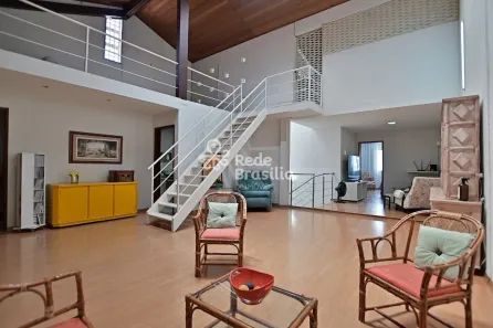 Casa com 6 Quartos à venda, 350m² no Asa Norte, Brasília