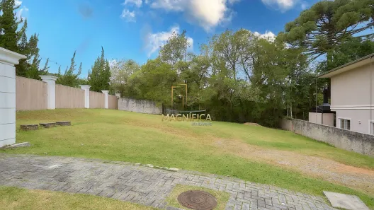 Lote/Terreno à venda, 979m² no Butiatuvinha, Curitiba