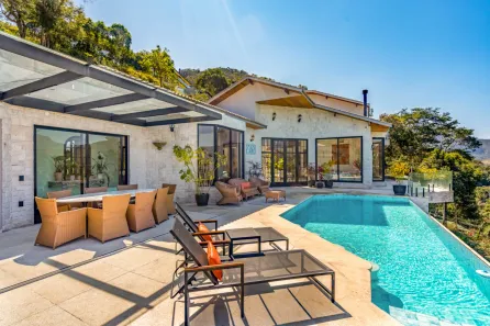 Casa de Condomínio com 4 Quartos à venda, 669m² no Itaipava, Petrópolis
