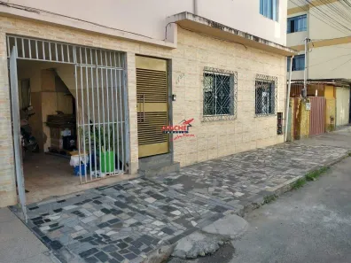 Casa com 4 Quartos à venda, 230m² no Triângulo, Ponte Nova