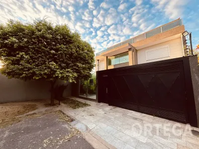 Casa com 5 Quartos para alugar, 488m² no Vila Christino, Maringá