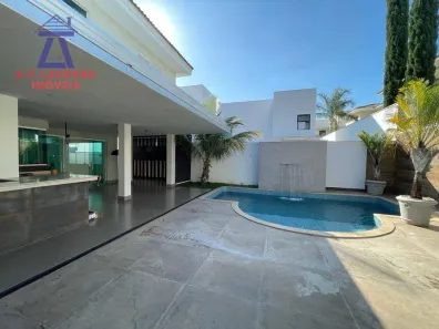 Casa de Condomínio com 3 Quartos à venda, 350m² no Ibituruna, Montes Claros