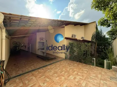 Casa com 5 Quartos à venda, 318m² no Ouro Preto, Belo Horizonte