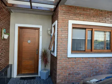 Casa de Condomínio com 3 Quartos à venda, 12m² no Aberta dos Morros, Porto Alegre