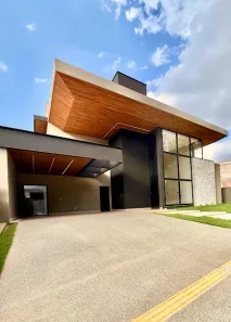 Sobrado com 4 Quartos à venda, 317m² no Jardins França, Goiânia