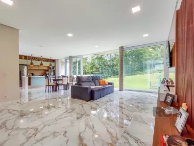 Sobrado com 3 Quartos à venda, 284m² no Vila Nova, Porto Alegre
