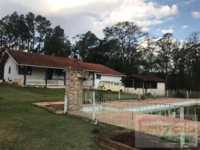 Fazenda/Sítio com 5 Quartos à venda, 220m² no Centro, Tatuí