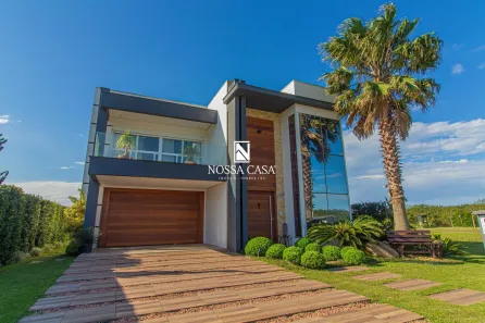 Casa de Condomínio com 3 Quartos à venda, 330m² no Centenário, Torres