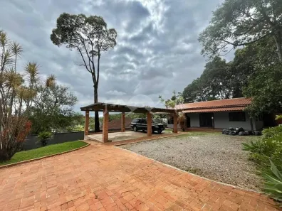 Casa com 3 Quartos à venda, 231m² no João Costa, Joinville