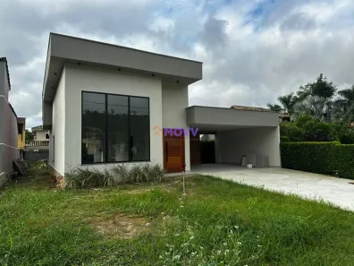 Casa de Condomínio com 3 Quartos para alugar, 220m² no Várzea das Moças, Niterói