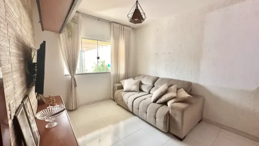 Casa com 3 Quartos à venda, 105m² no Jardins Madri, Goiânia