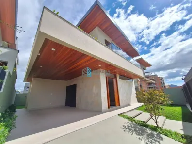 Casa com 3 Quartos à venda, 220m² no Campeche, Florianópolis