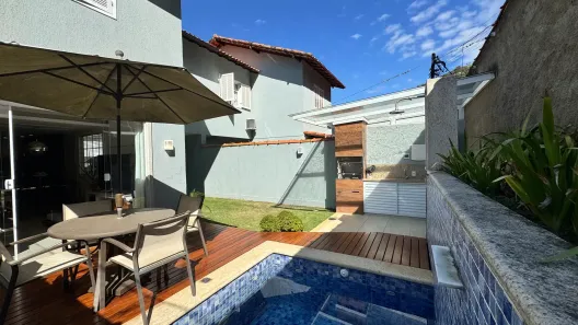 Casa de Condomínio com 3 Quartos à venda, 120m² no Corrêas, Petrópolis
