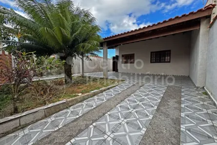 Casa com 3 Quartos à venda, 145m² no Estância Balneária Maria Helena Novaes, Peruíbe