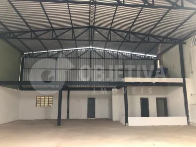 Galpão/Depósito/Armazém para alugar, 330m² no Custódio Pereira, Uberlândia