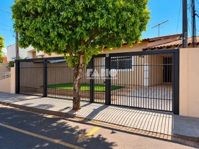 Casa com 4 Quartos à venda, 241m² no Vila Curti, São José do Rio Preto