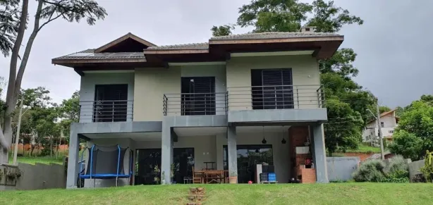 Fazenda/Sítio com 3 Quartos à venda, 250m² no Centro, Jambeiro