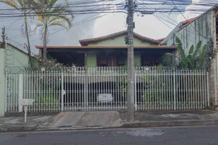 Casa com 3 Quartos à venda, 360m² no Vera Cruz, Contagem