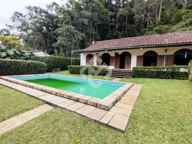 Casa com 6 Quartos à venda, 380m² no Albuquerque, Teresópolis