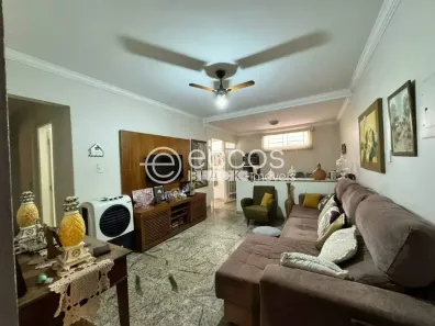 Casa com 4 Quartos à venda, 253m² no Jardim Induberaba, Uberaba