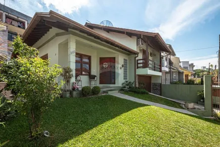 Casa com 2 Quartos à venda, 140m² no Vila Nova, Novo Hamburgo