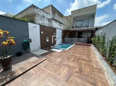 Casa de Condomínio com 3 Quartos para venda ou aluguel, 150m² no Jacarepaguá, Rio de Janeiro
