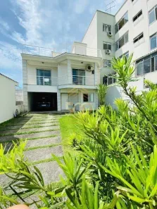 Casa com 4 Quartos à venda, 247m² no Barreiros, São José