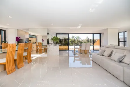 Apartamento com 3 Quartos à venda, 260m² no Cabral, Curitiba