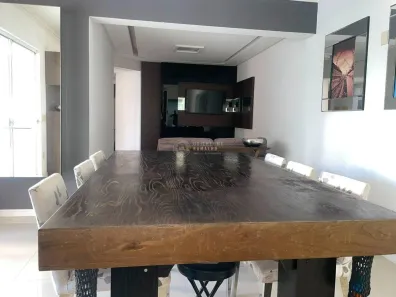 Apartamento com 3 Quartos para alugar, 104m² no Centro, Balneário Camboriú