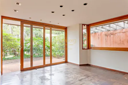 Casa com 5 Quartos para alugar, 505m² no Jardim Petrópolis, São Paulo