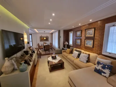 Casa com 4 Quartos à venda, 286m² no Valparaíso, Petrópolis