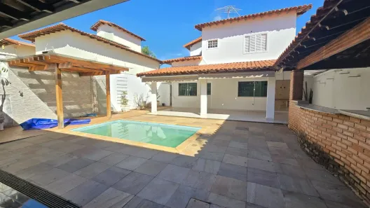 Casa com 3 Quartos à venda, 347m² no Jardim Karaíba, Uberlândia