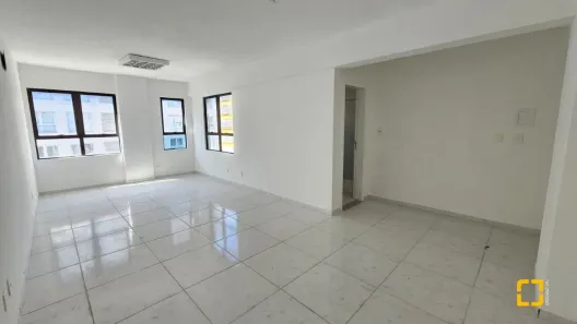 Sala Comercial à venda, 34m² no Trindade, Florianópolis