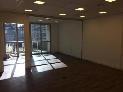 Sala Comercial para venda ou aluguel, 56m² no Vila São Francisco (Zona Sul), São Paulo