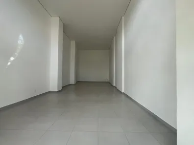 Ponto Comercial para alugar, 50m² no Granja Marileusa, Uberlândia
