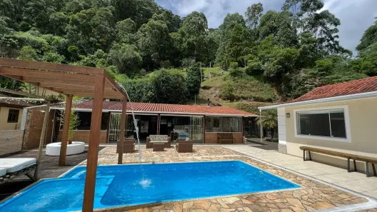 Casa com 4 Quartos à venda, 750m² no Cônego, Nova Friburgo