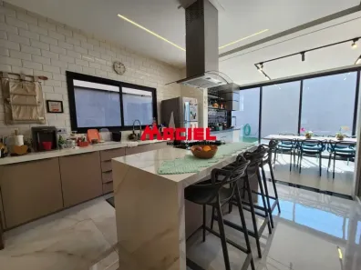 Sobrado com 4 Quartos à venda, 270m² no Bosque dos Eucaliptos, São José dos Campos