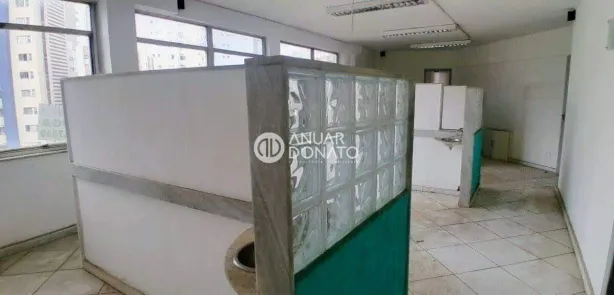 Ponto Comercial para alugar, 129m² no Lourdes, Belo Horizonte