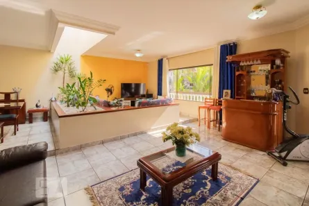 Casa com 3 Quartos à venda, 350m² no Jardim Guapira, São Paulo
