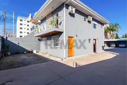 Casa com 4 Quartos à venda, 432m² no Cajuru, Curitiba