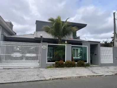 Casa com 3 Quartos à venda, 250m² no Pirabeiraba (Pirabeiraba), Joinville