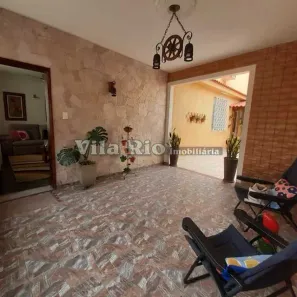 Casa com 4 Quartos à venda, 218m² no Vaz Lobo, Rio de Janeiro