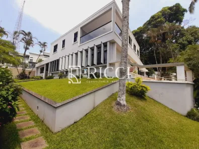 Sobrado com 5 Quartos à venda, 800m² no Marapé, Santos