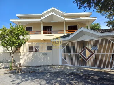 Sobrado com 4 Quartos para alugar, 240m² no Residencial Santa Paula, Jacareí