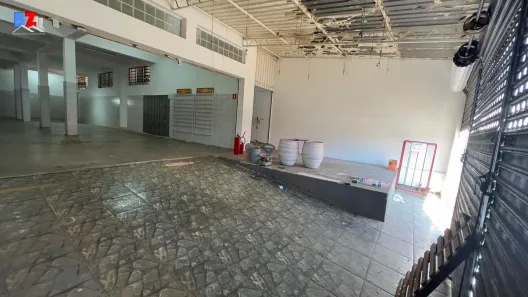 Sobrado com 3 Quartos para alugar, 794m² no Centro, Boituva