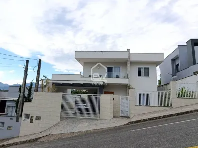 Casa com 3 Quartos à venda, 319m² no Amizade, Jaraguá do Sul