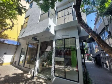Prédio Comercial para venda ou aluguel, 200m² no Condomínio Centro Comercial Alphaville, Barueri